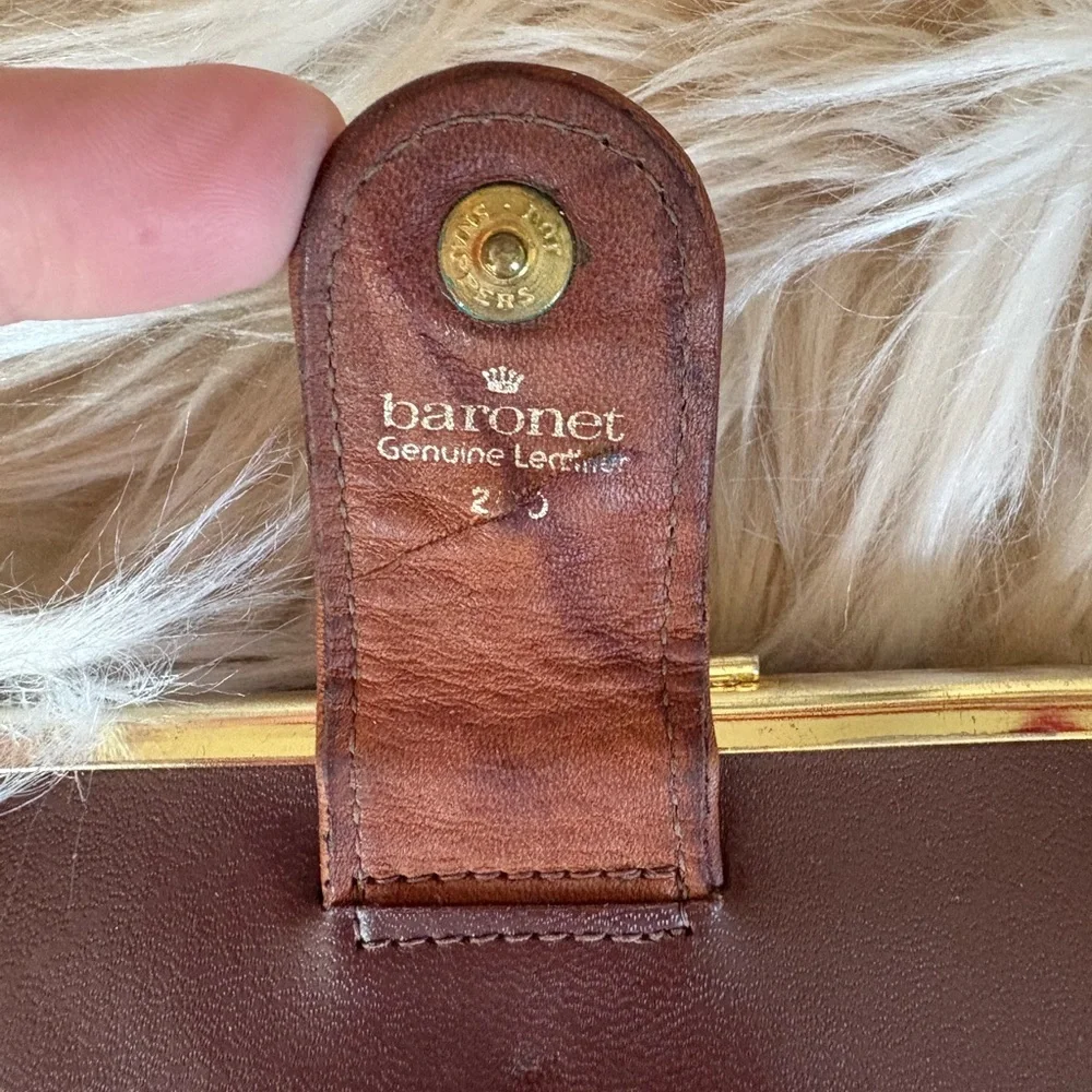 Vintage Brown Leather Wallet with Polished Finish